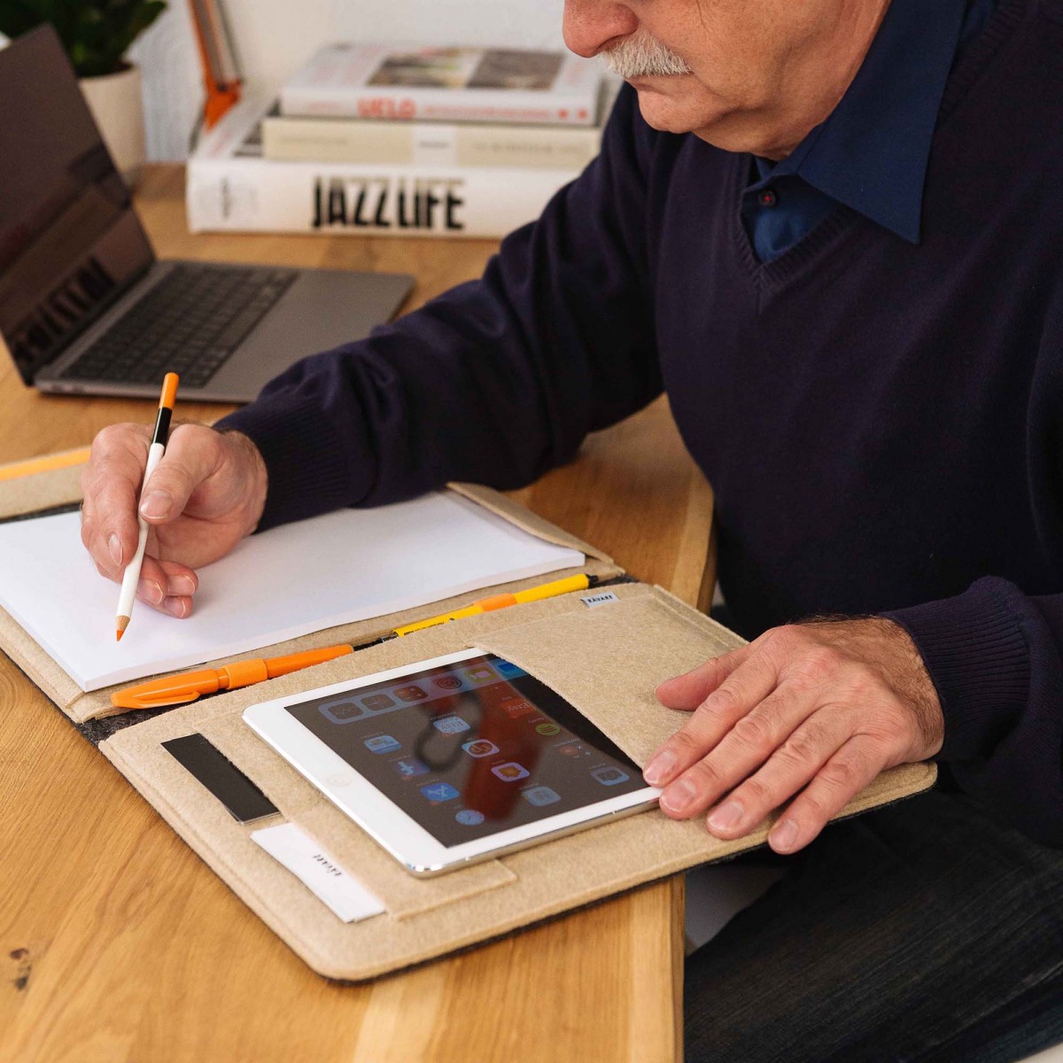 RÅVARE Stilvolle Dokumentenmappe A4 aus Filz, für Tablets ≤13″, für MacBook 12"