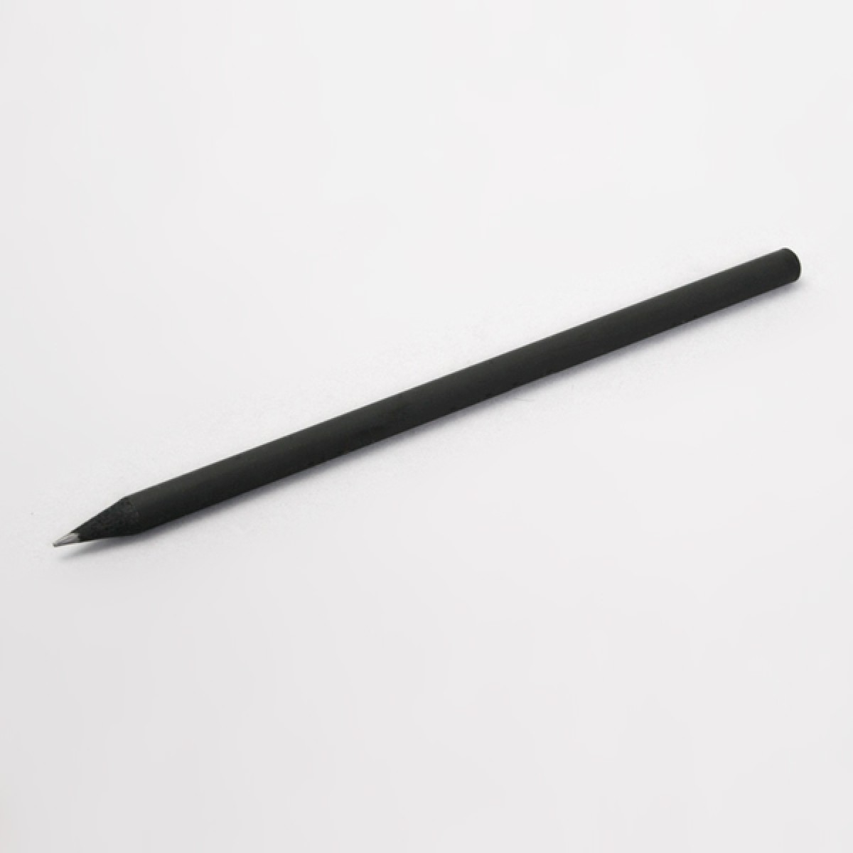 Bleistift schwarz durchgefärbt