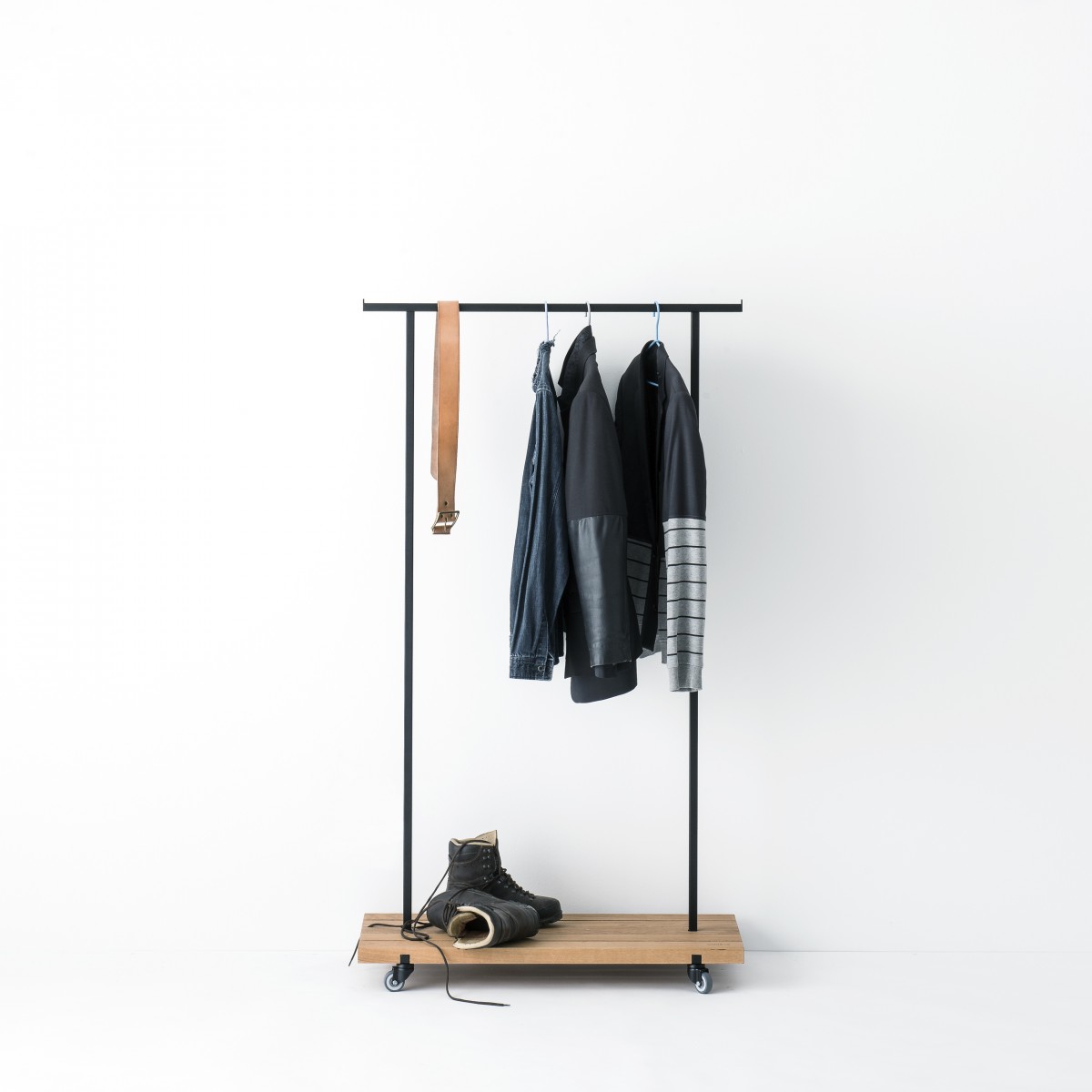 weld & co Kleiderstange Eiche 01 - in schwarz oder weiß
