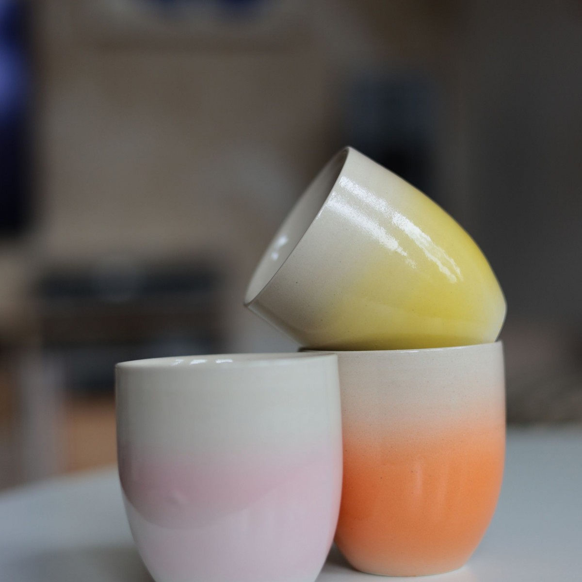 AURA Keramikbecher Gelb – Handgemachter Kaffeebecher mit Farbverlauf, Steinzeug Tasse, Handmade Cup, Geschenk für Kaffeeliebhaber