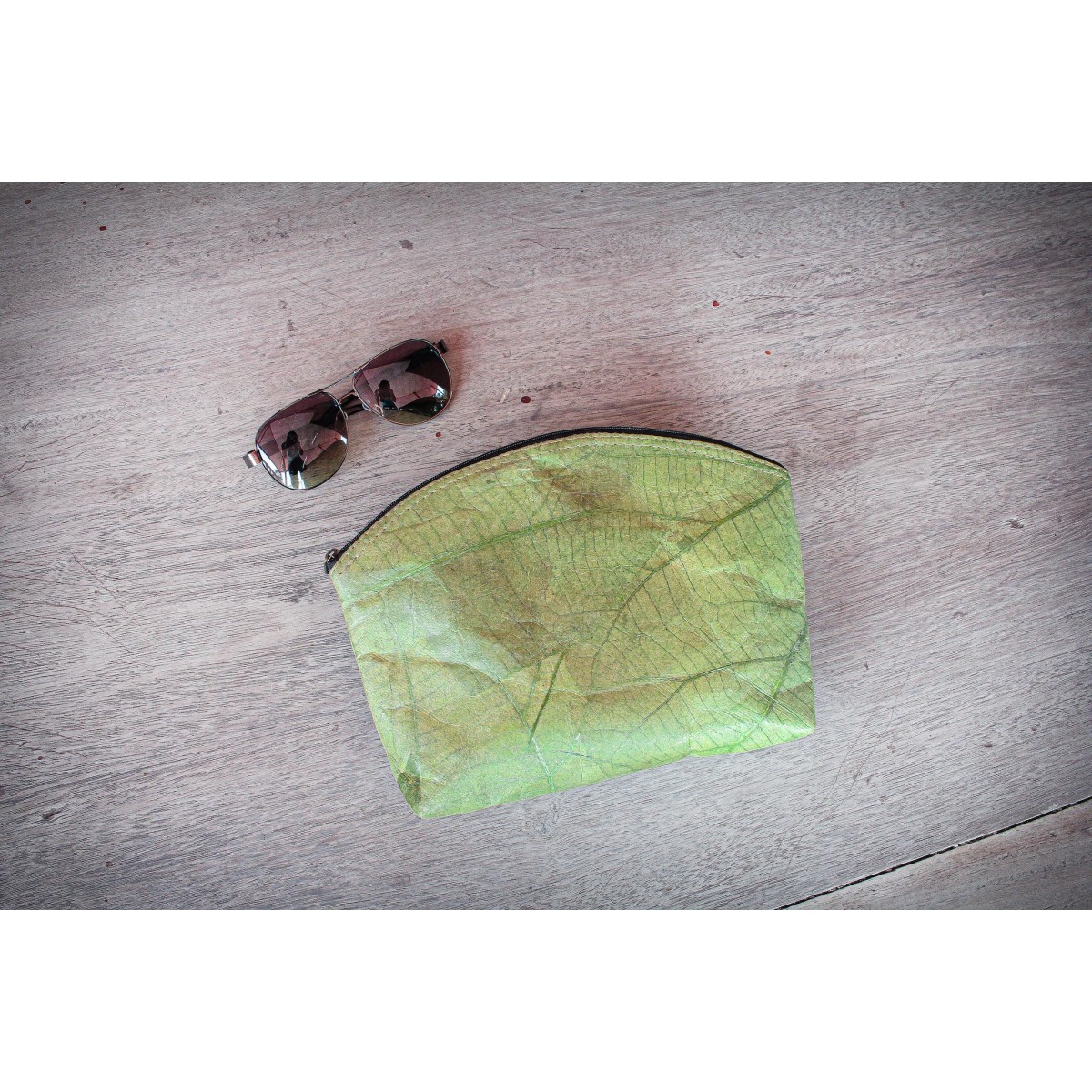 Kosmetiktasche aus Blattleder | Kulturbeutel Damen | nachhaltige Kulturtasche Herren | Schminktasche | ausgefallenes Hochzeitsgeschenk in grün