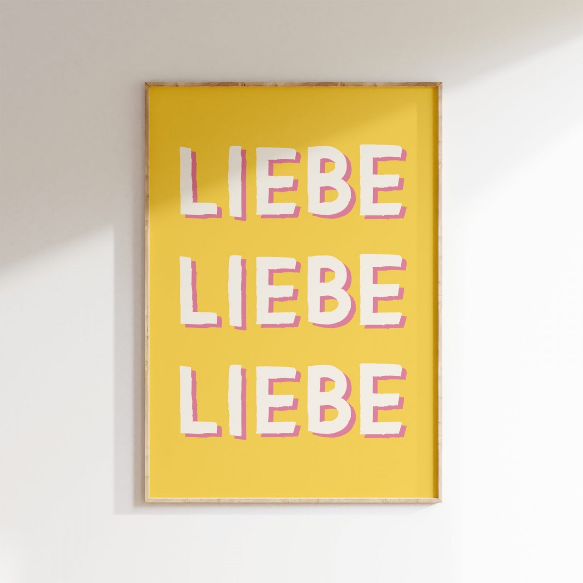 vonSUSI Fine Art Poster mit Typografie "Liebe" in gelb, Din A4-A1