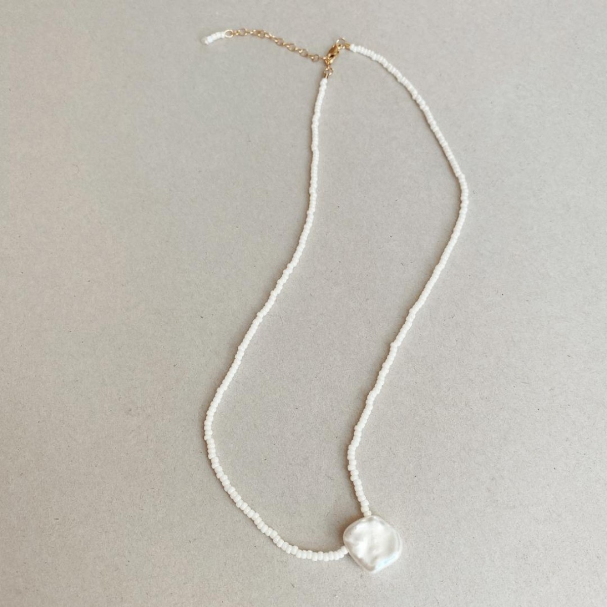 IDA PING JEWELRY // SWEET PEARL Halskette aus Miyuki Glasperlen und Süsswasserperle