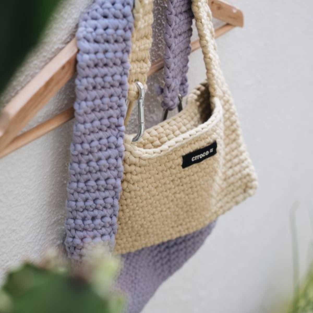 'Slow Bag Mini Edition' gehäkelte Tasche von crroco studio