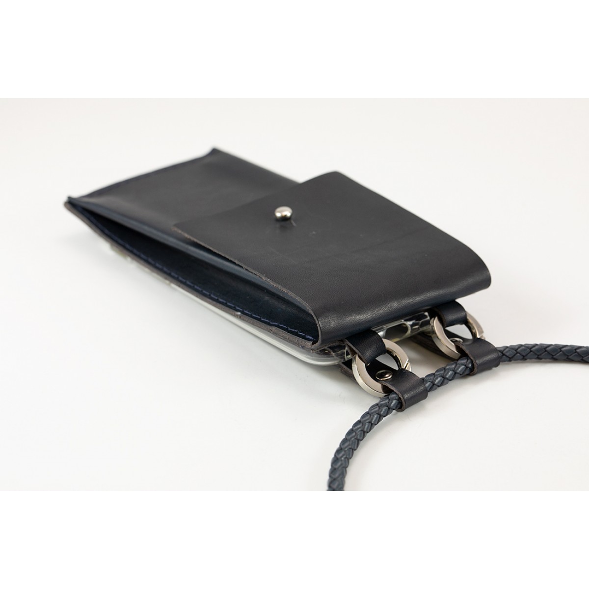 iPhone case zum umhängen mit geflochtener Lederkordel und abnehmbarer Tasche, dunkelblau/silber
