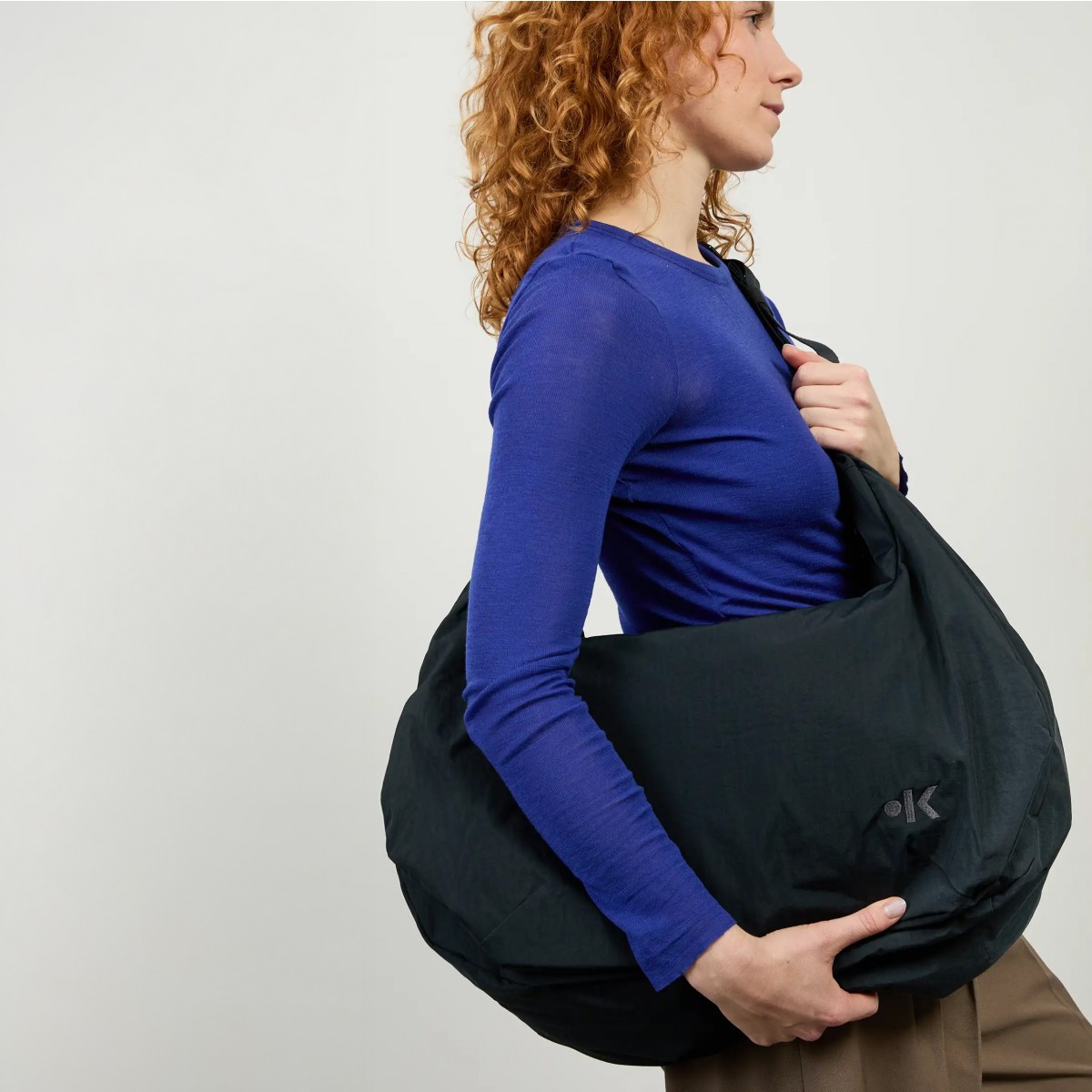 Aada I Moon Bag I kaala | raven