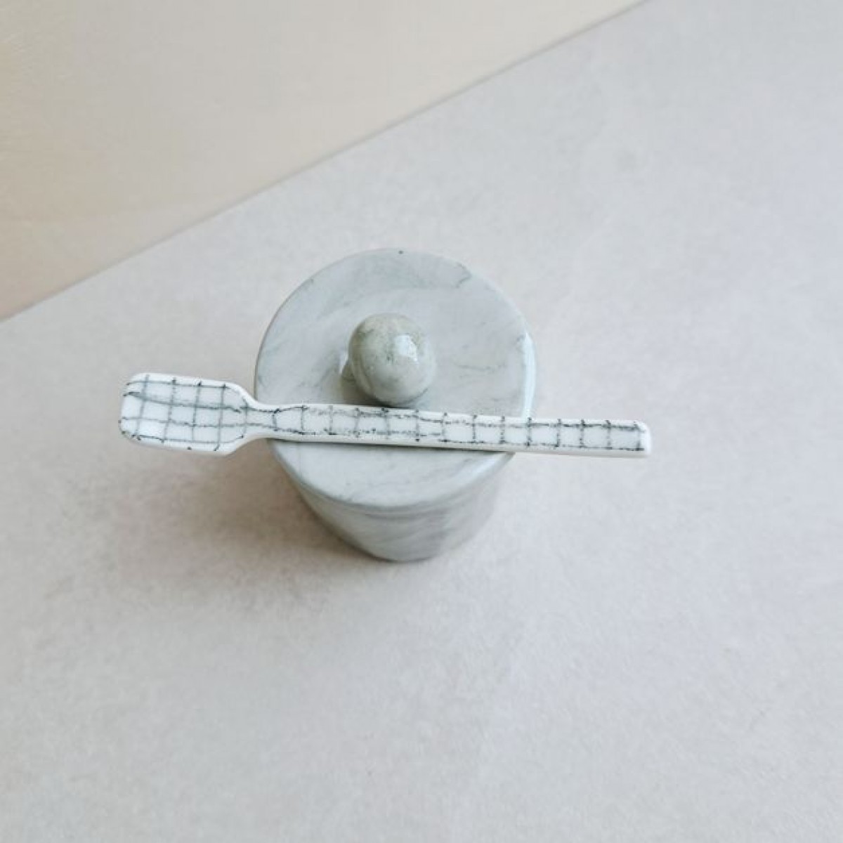 Skelini - Porzellan dose handgemacht