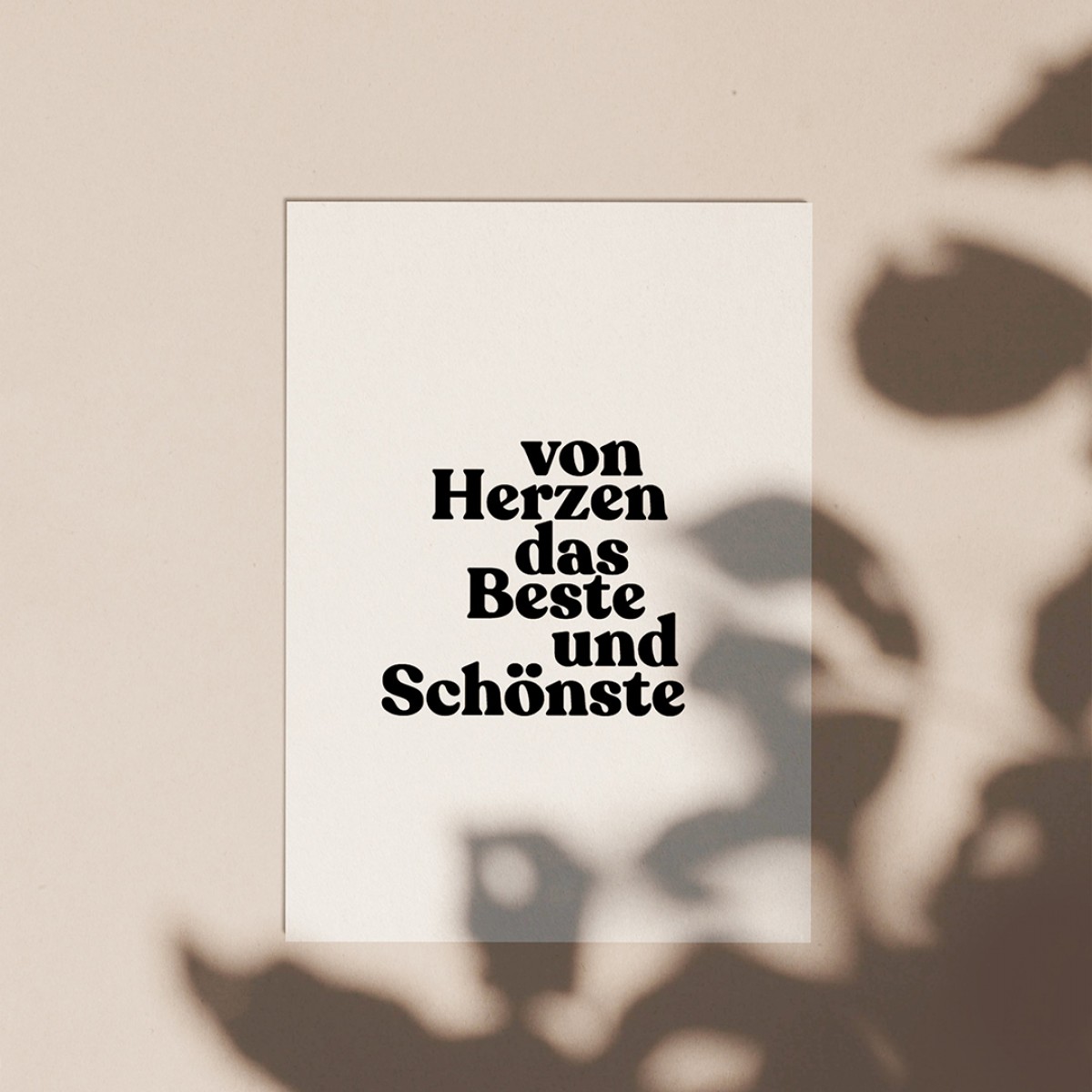 Love is the new black - Postkarte "Von Herzen das Beste und Schönste"