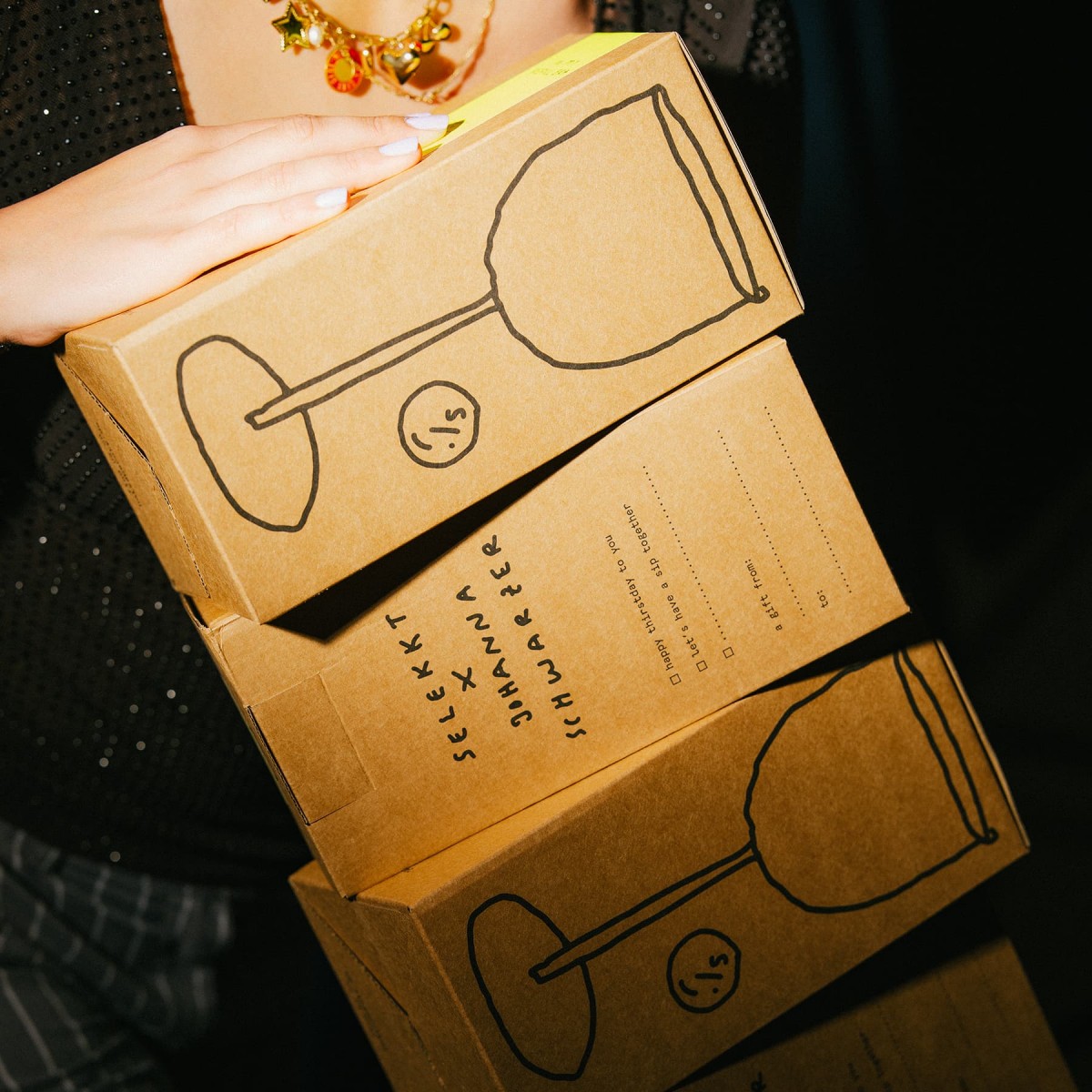 "Over Thinking/Drinking" Weinglas by Johanna Schwarzer × selekkt