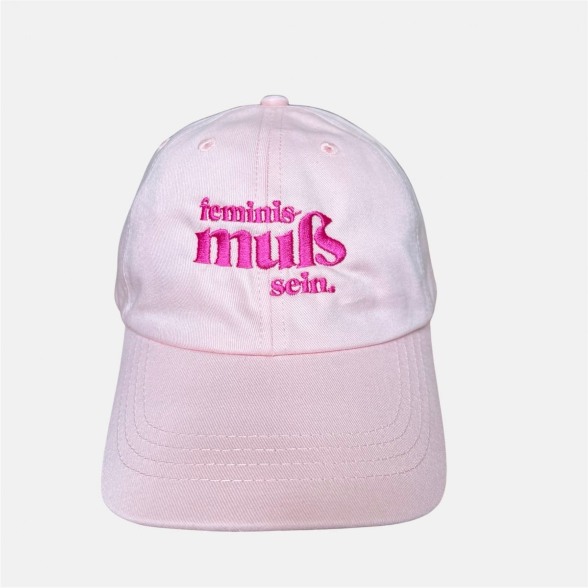 Pink Cap Feminis-muß Sein – Brunhilda
