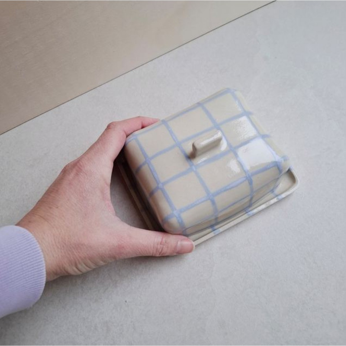 Skelini - Keramik Butterdose handgemacht hellblau 