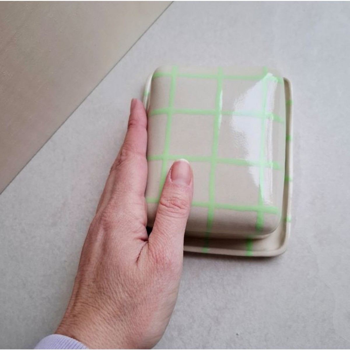 Skelini - Keramik Butterdose handgemacht grün