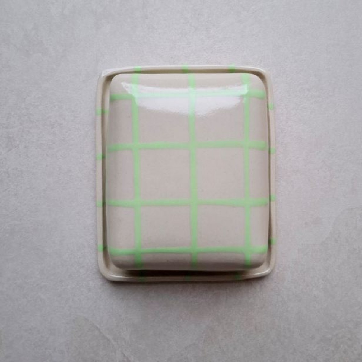 Skelini - Keramik Butterdose handgemacht grün