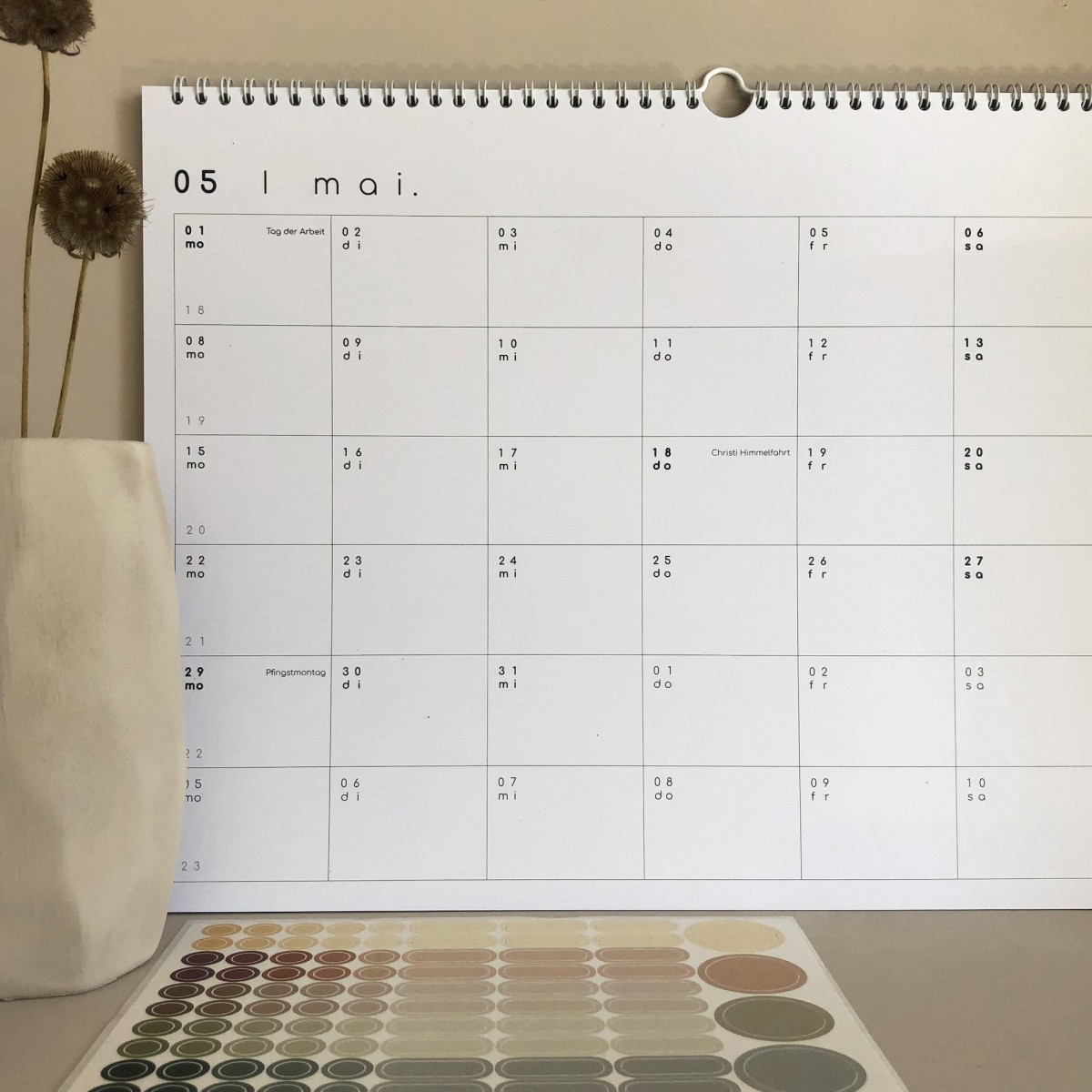 Kalender mit Aufkleber A4 - SANS.