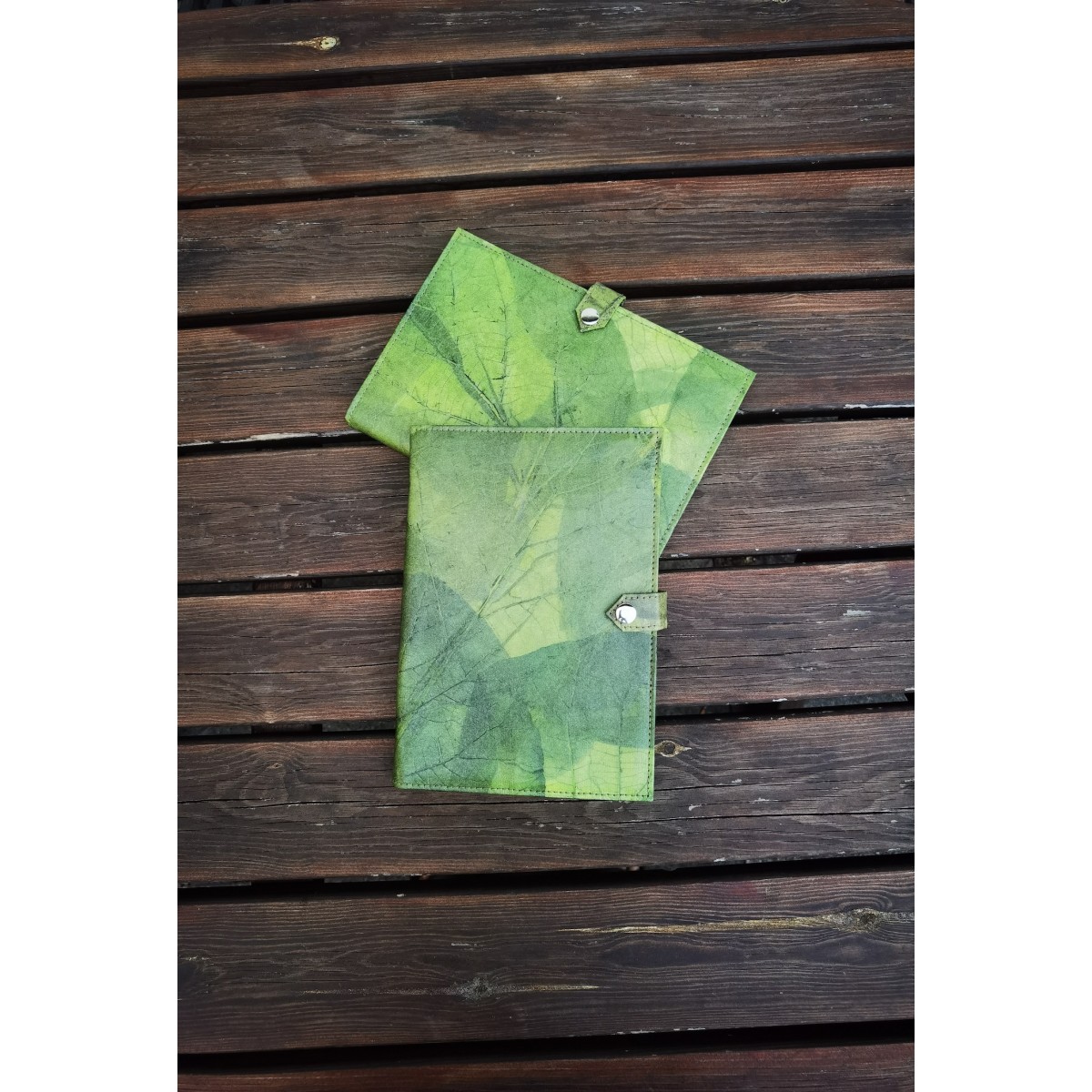 1 x Notizbuch A5 unliniert, Nachhaltiges Journal aus echten Blättern, Tagebuch Blanko, Eco Friendly Sketchbook in grün, Geschenk für Sie & Ihn