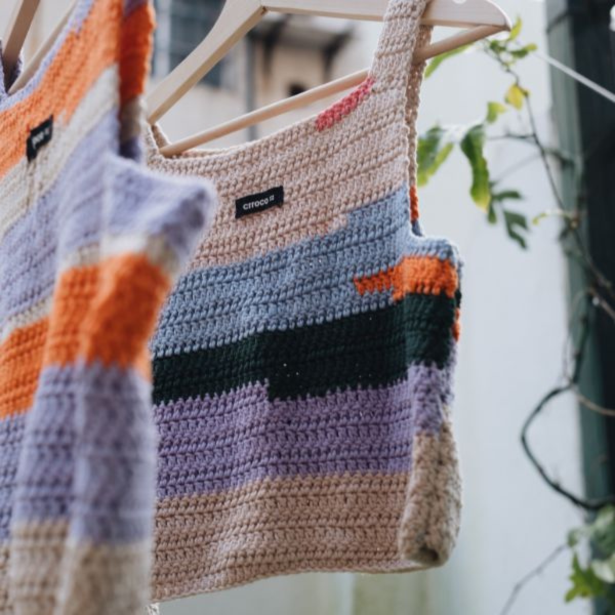 'Sunset Stripes' Handgemachte Häkel-Tops von crroco studio