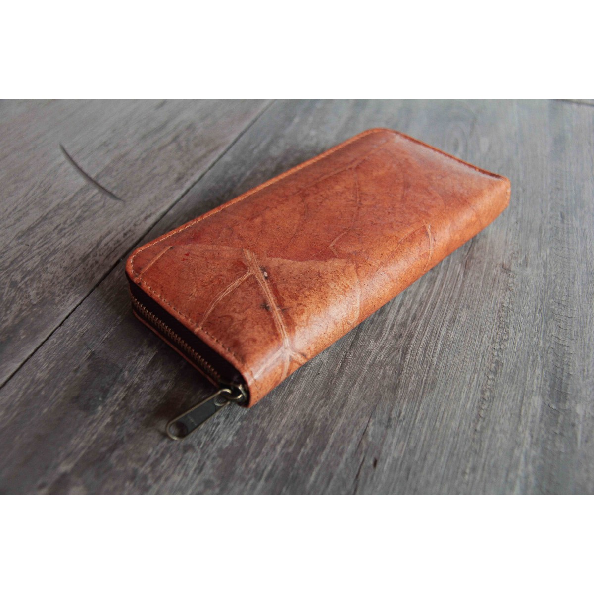 Portemonnaie aus recycelten Blättern / Nachhaltige vegane Brieftasche in orange - braun BY COPALA