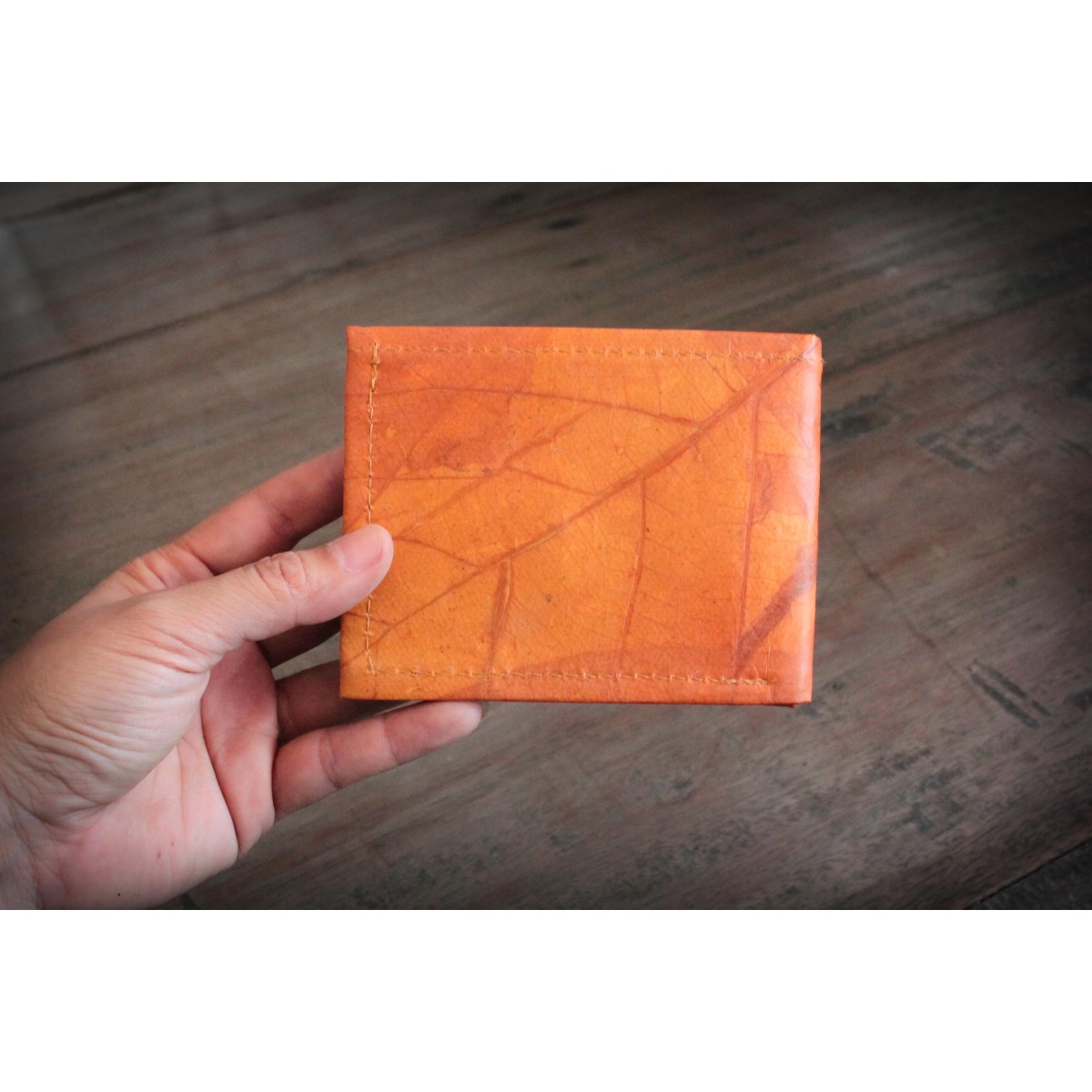 Portemonnaie aus Blättern in braun, 1-fach gefaltet in orange - gelb BY COPALA