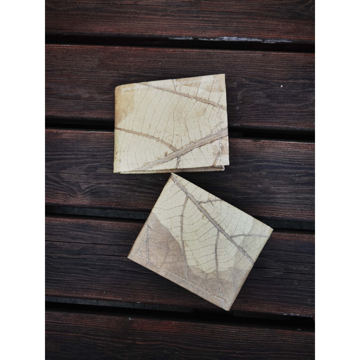 Portemonnaie aus laminierten Blättern in grün, 1-fach gefaltet - natur beige