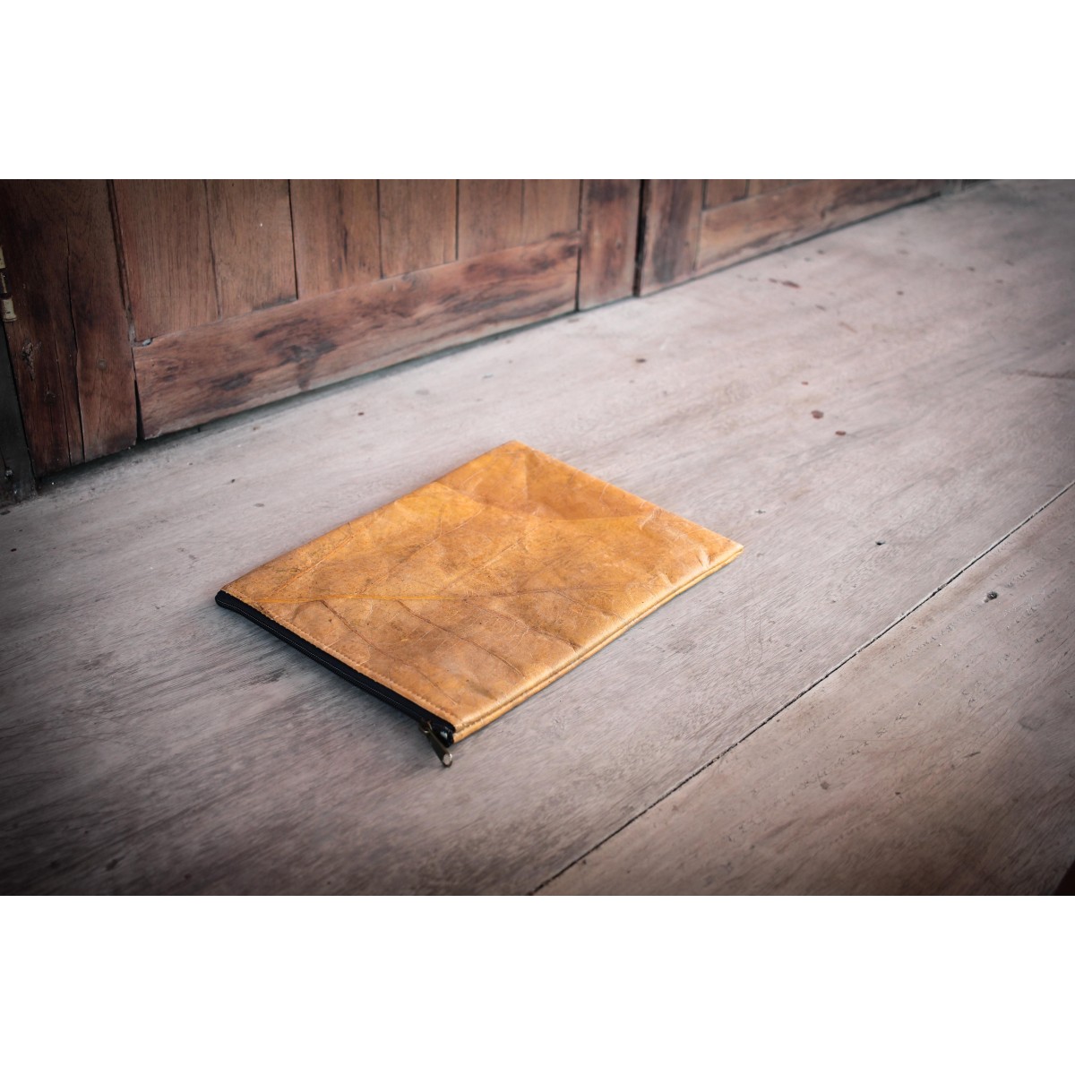 Nachhaltige vegane 15–16 Zoll Laptoptasche aus Blättern, MacBook Hülle – Vegan Leder mit Zipper in gelb