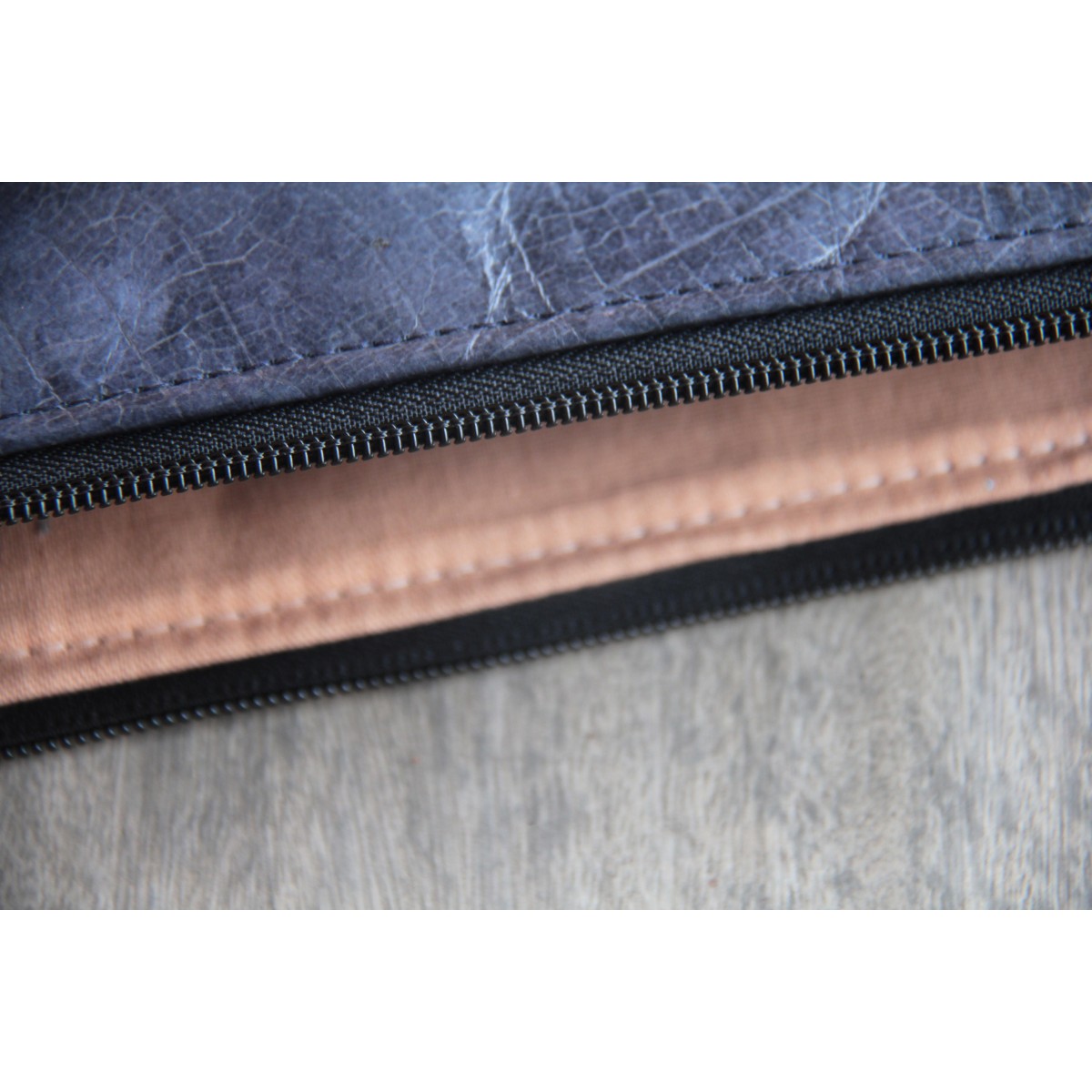 Laptop Hülle 15-16 Zoll aus echten Blättern, Vegane Laptoptasche Blattleder, Nachhaltiges Geschenk für MacBook, Handgemachtes Unikat - blau