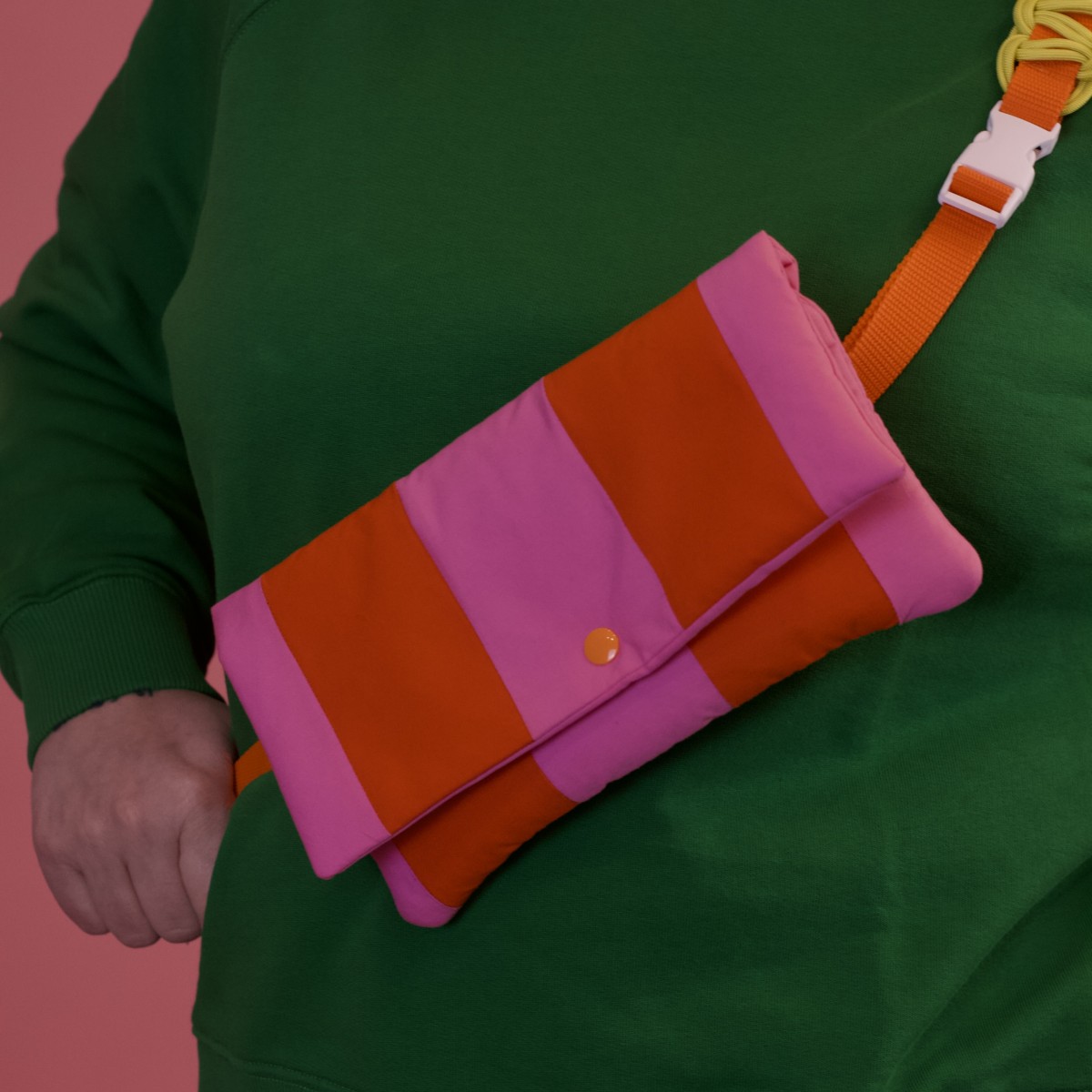 Puffer Bag – Handgemachte Streifen-Tasche in Orange & Pink