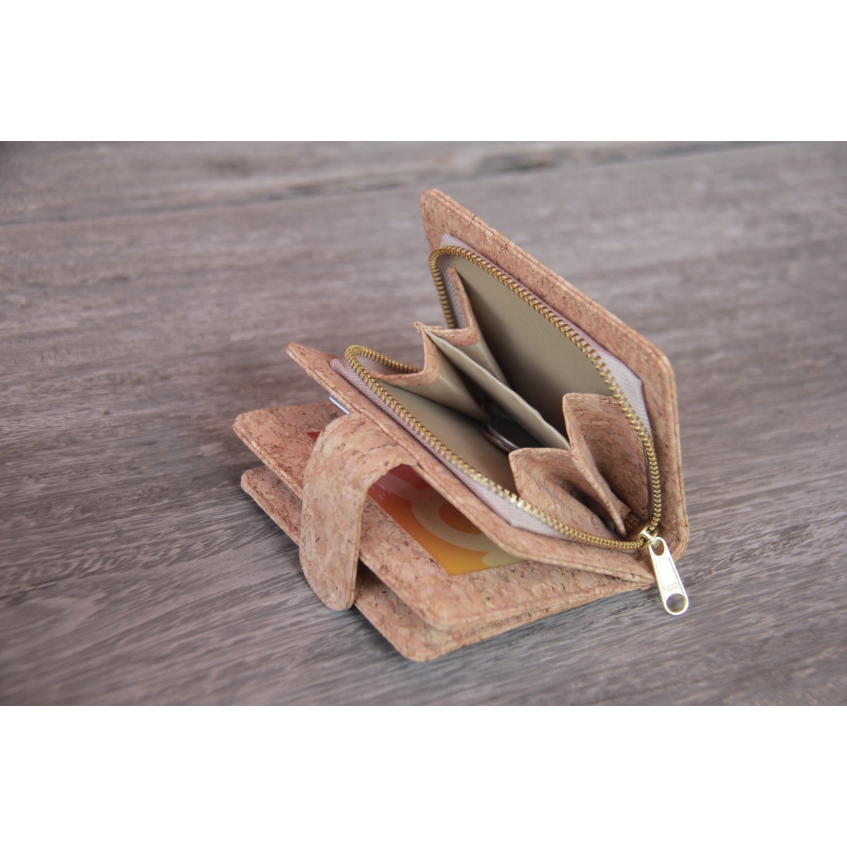 Portemonnaie handmade aus Kork mit Zipper