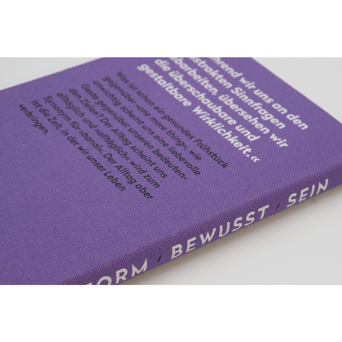 »Formbewusstsein. Eine kleine Vernetzung der alltäglichen Dinge« von Frank Berzbach