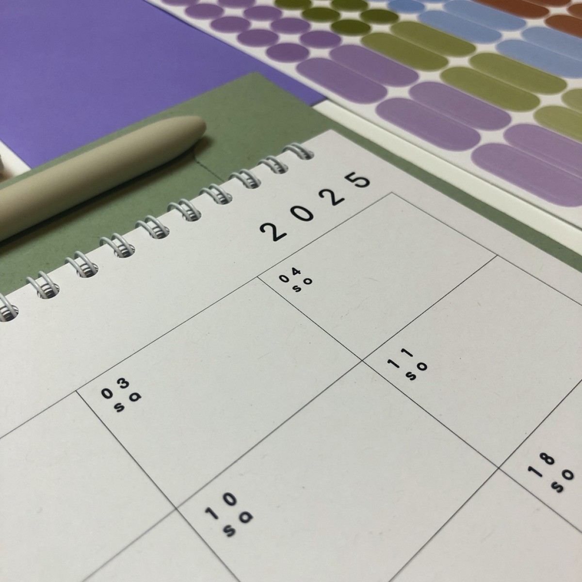 Kalender 2026 mit Aufklebern A4/A3 - SANS.