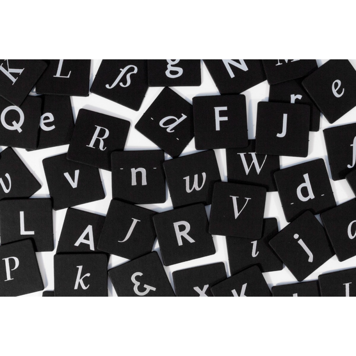 TypoMemo Spielbox
Vom Verstecken und Entdecken typografischer Details