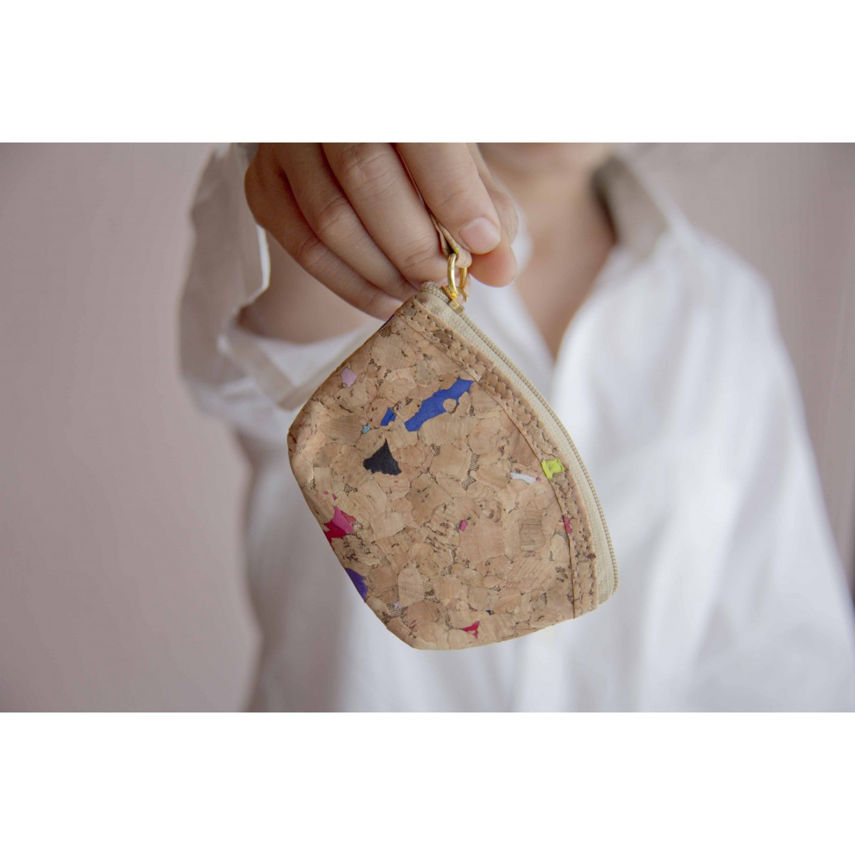 Portemonnaie aus Kork, Mini Etui, kleine Kork-Tasche, handmade und vegan mit farbigen Akzenten BY COPALA 