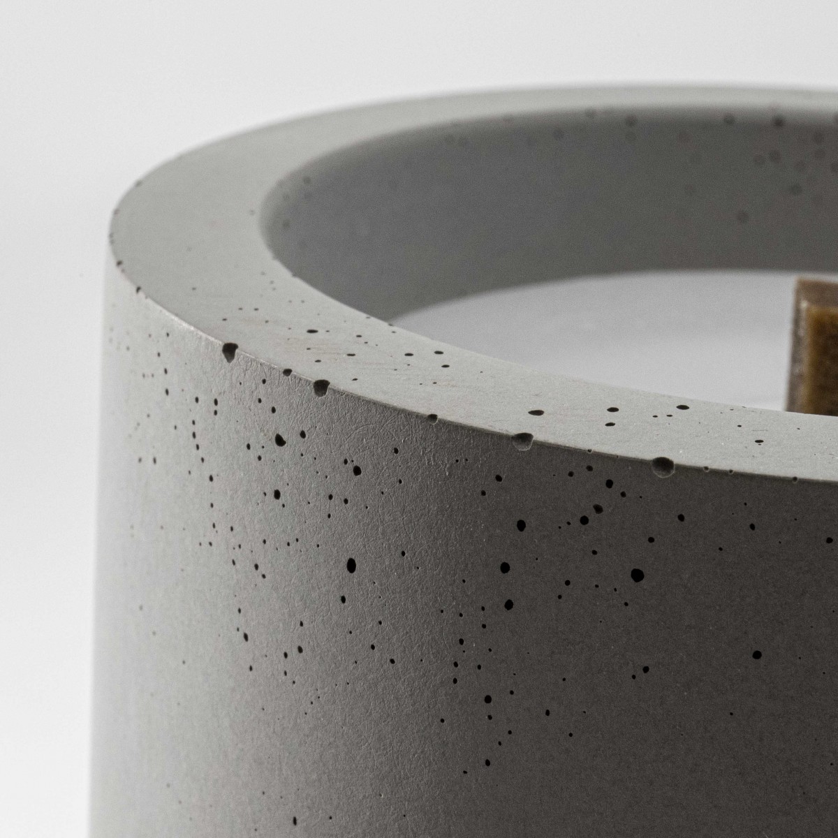 Nachfüllbares Beton-Outdoor-Feuer “LIGHT S“ – mit Ledergriff Farbe Rot-Braun - Ideal Wachsreste verbrauchen