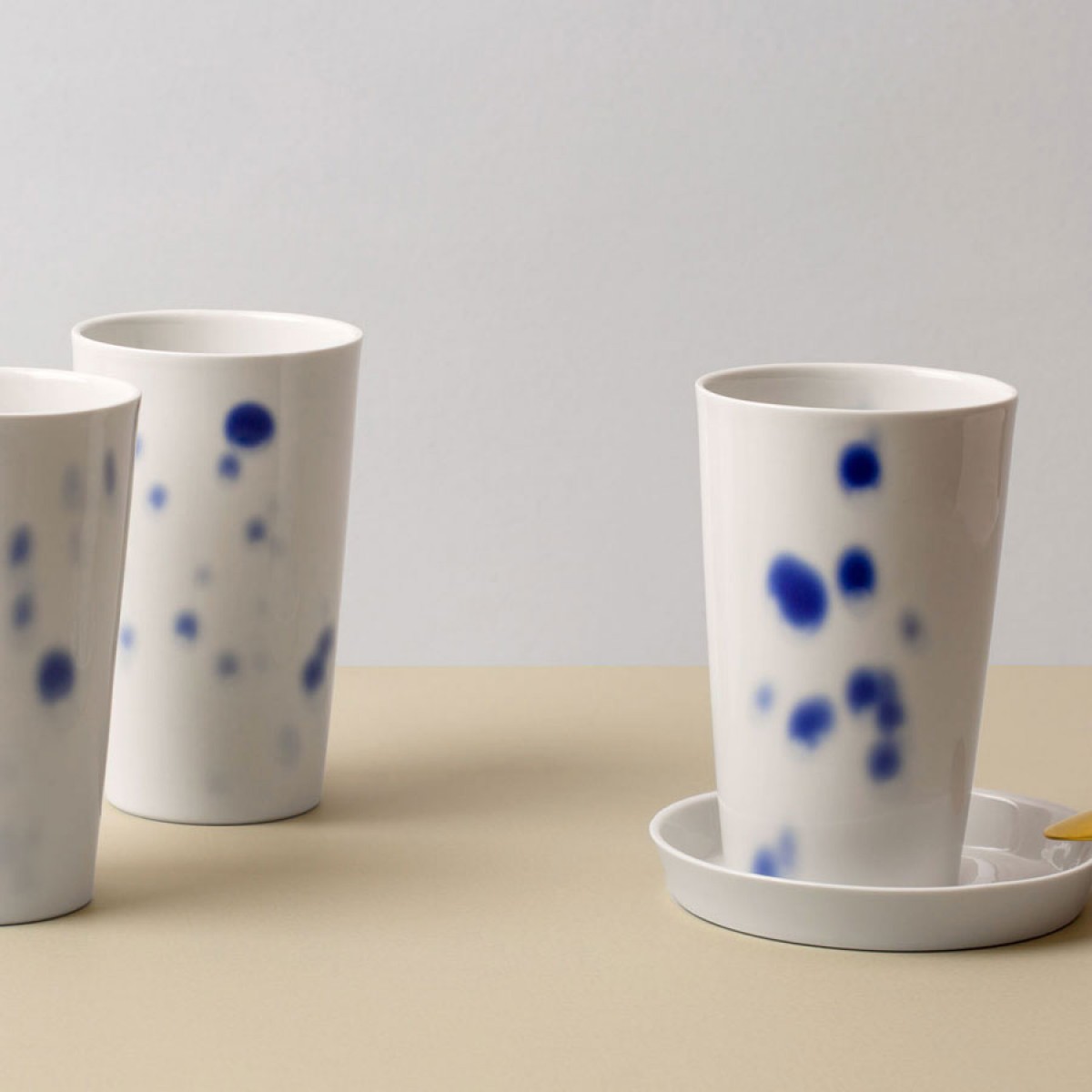 2er Set Porzellanbecher blau getupft
