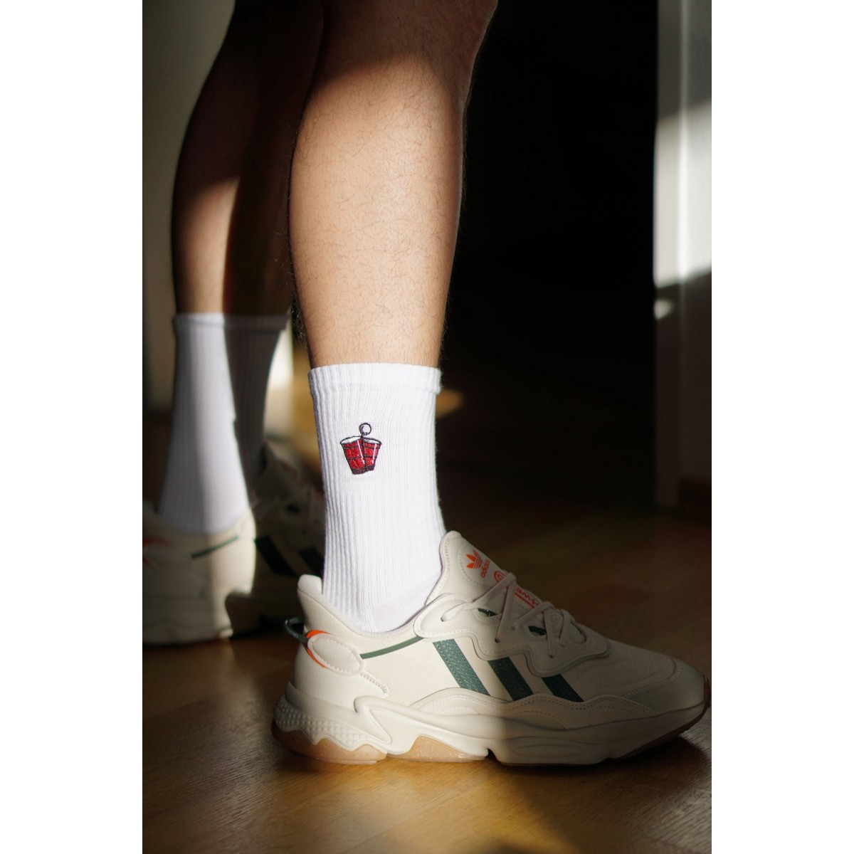 Beerpong | Bestickter Bio Baumwoll Socken | Fashion Drinks