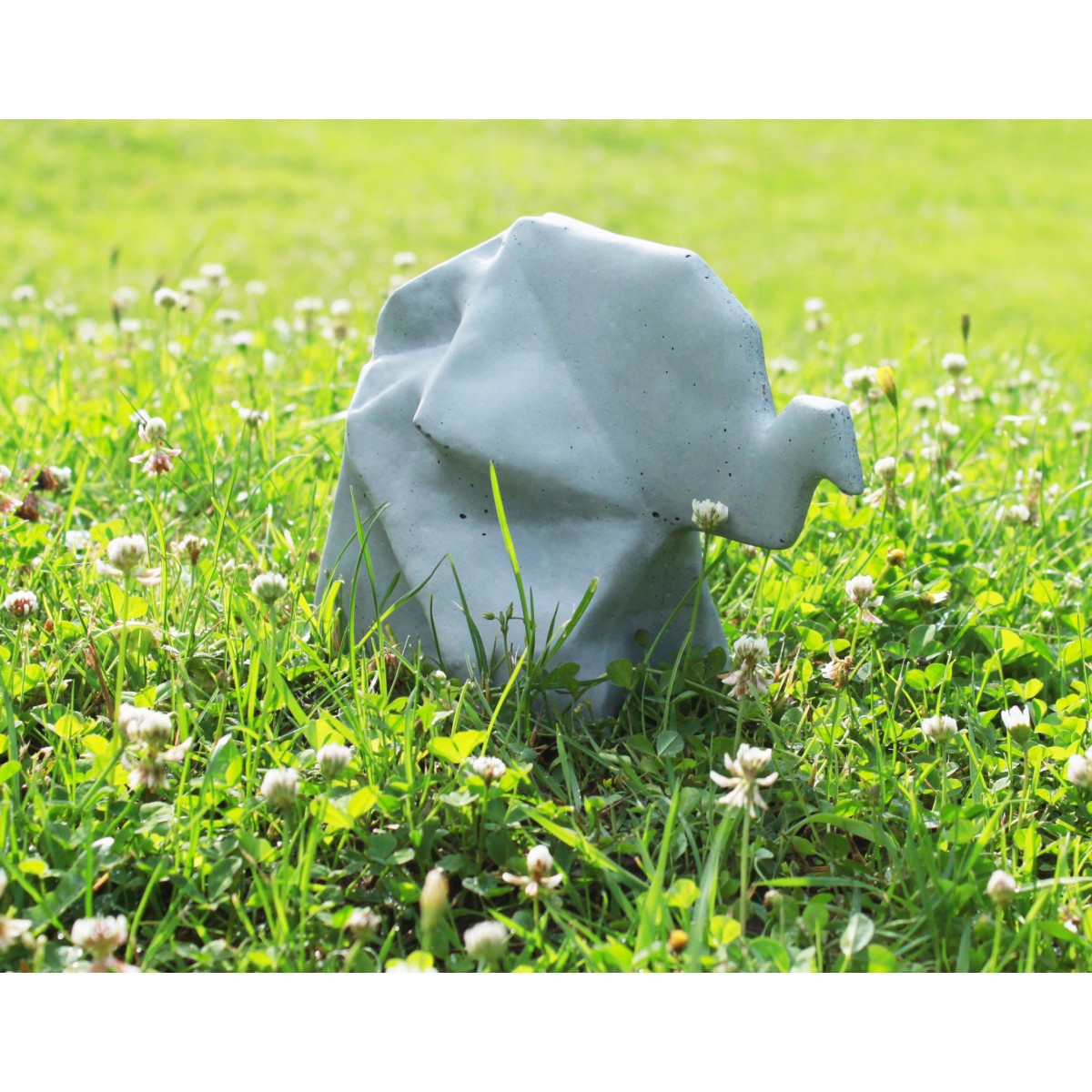 Origami Elefant aus Beton