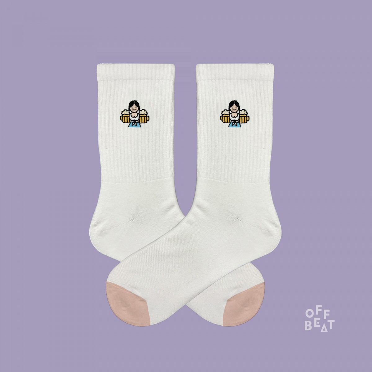 Bestickt Wiesn-Kellnerin Socken von Offbeat