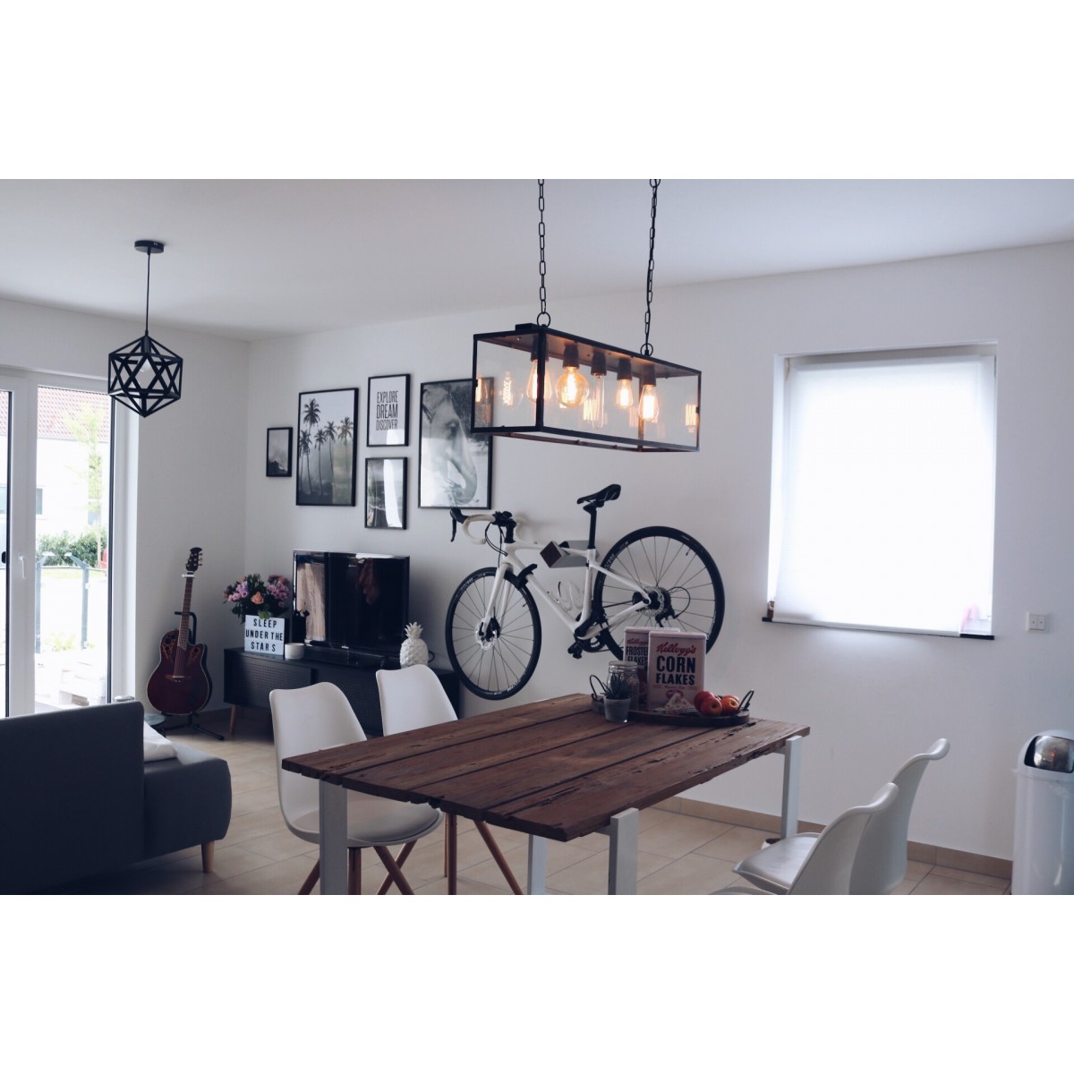 Stilvolle Design Fahrrad Wandhalterung | PARAX® D-RACK | für Rennrad, Hardtail, Cityrad & Tourenrad | Silber-Schwarz mit Oliven Holz