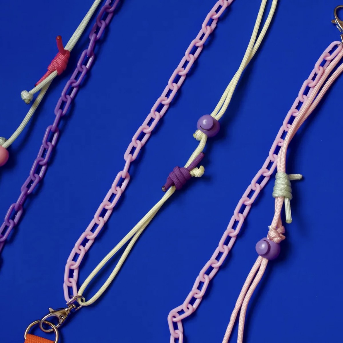 Verstellbare Pastellkette – Acryl & Paracord (mit optionalem Handy-Halter) – Pikto3000