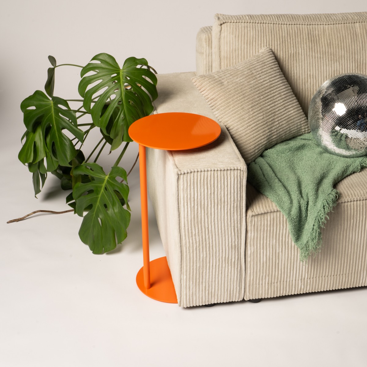 Einig Studio - Beistelltisch Orange