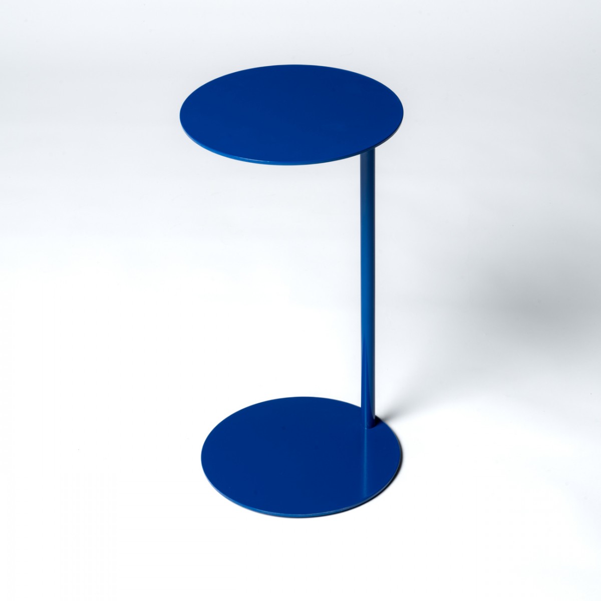 Einig Studio - Beistelltisch Blau