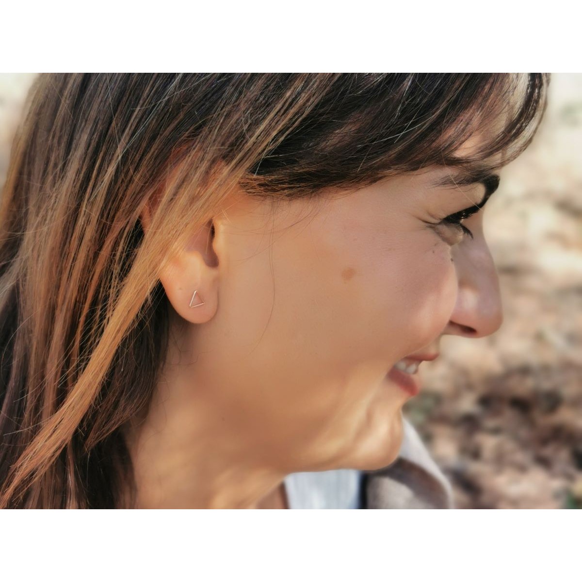 Minimalistische Rosé Gold Dreieck Ohrstecker, dein neuer Everyday Favorit - auch in Sterling Silber und Gold Filled - KIZZU Schmuck