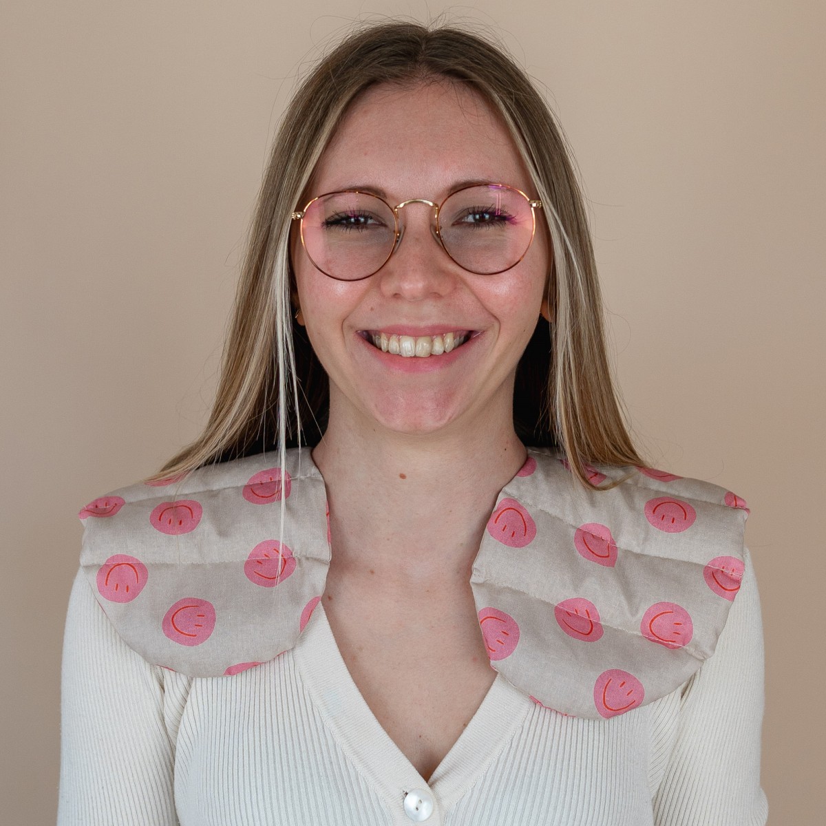 Dinkelkissen für Schulter und Nacken "Smiley Pink" – Tochter von Walter