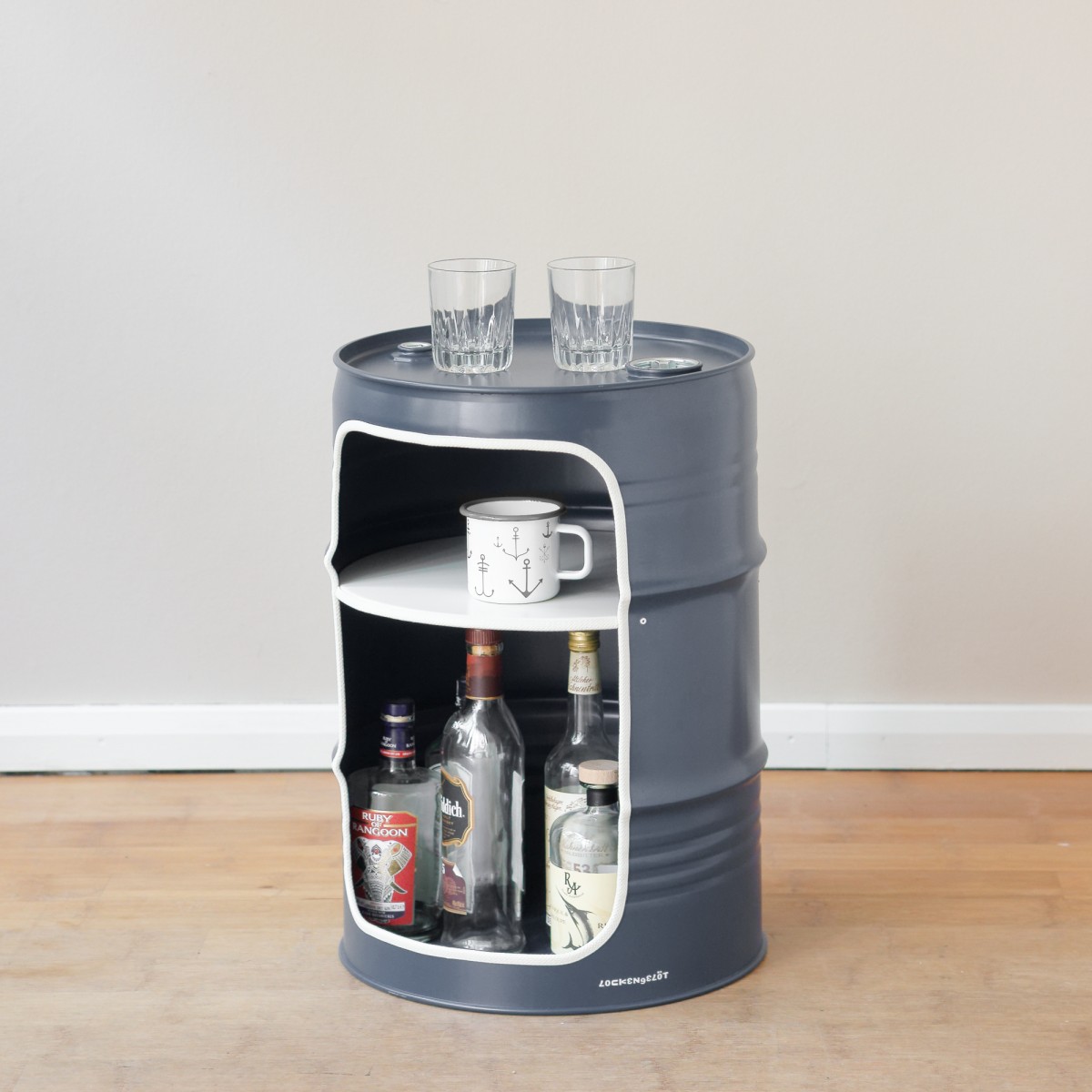 Lockengelöt - Minibar aus Hamburger Ölfässern