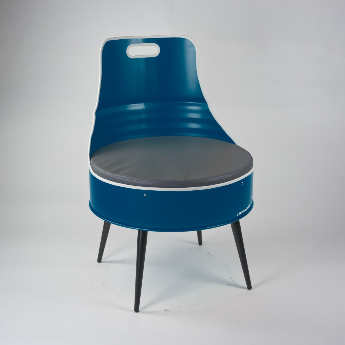 Stuhl aus einem Hamburger Ölfass - Lockengelöt