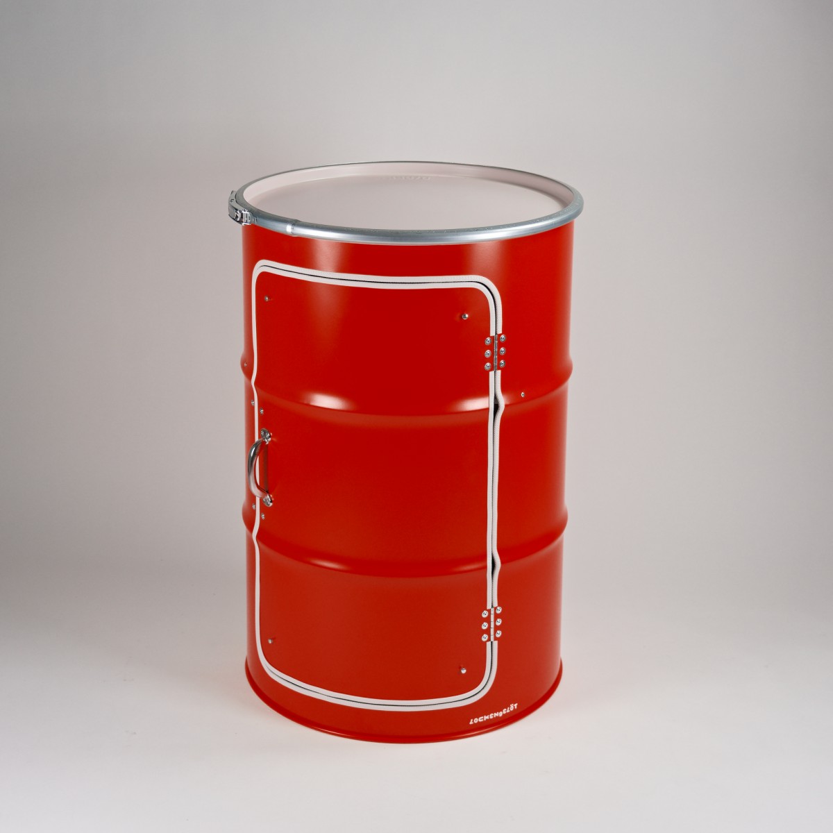 Lockengelöt Hausbar, Die Bar aus einem Hamburger Öl-Fass