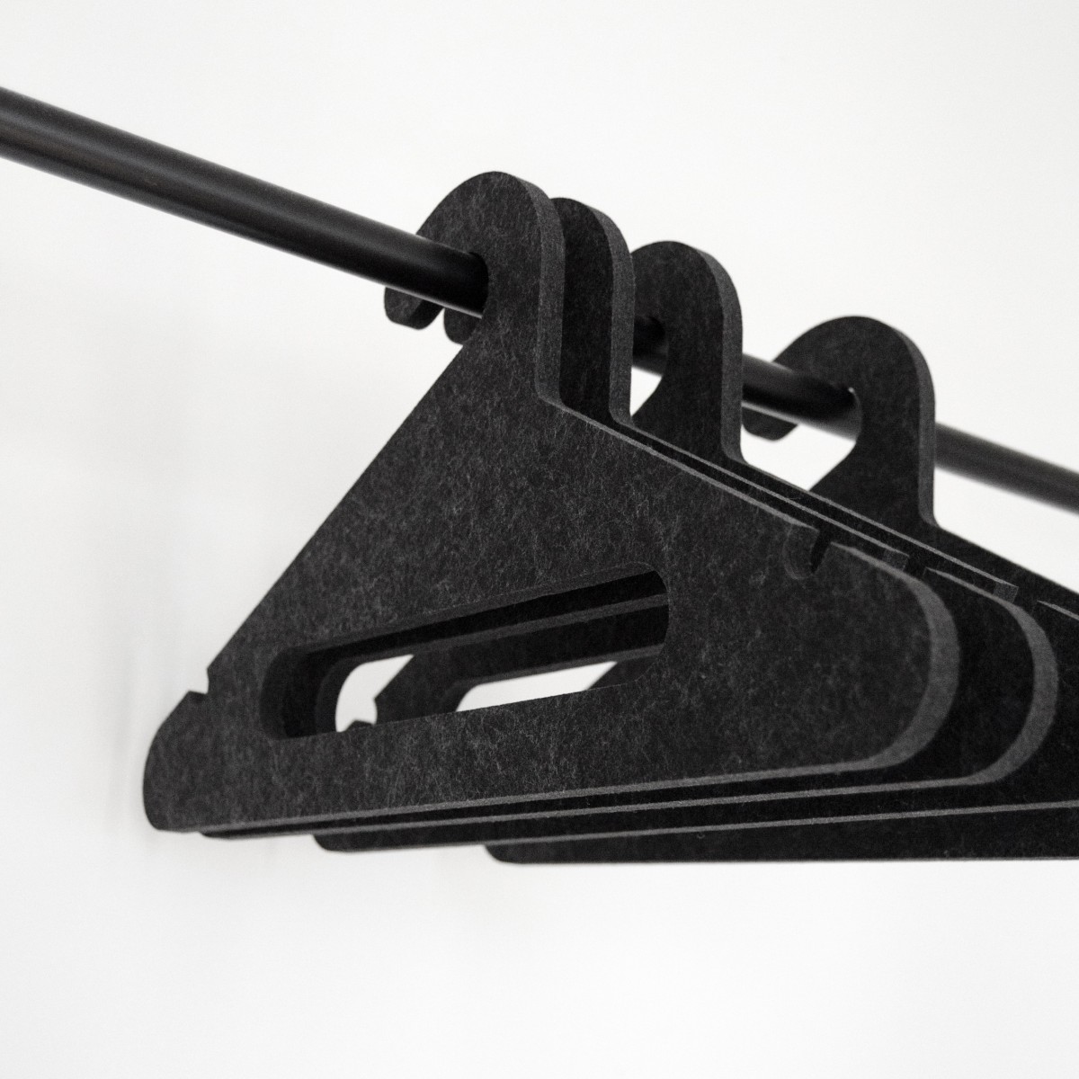 halblang | Kleiderbügel | Filz | dark anthracite