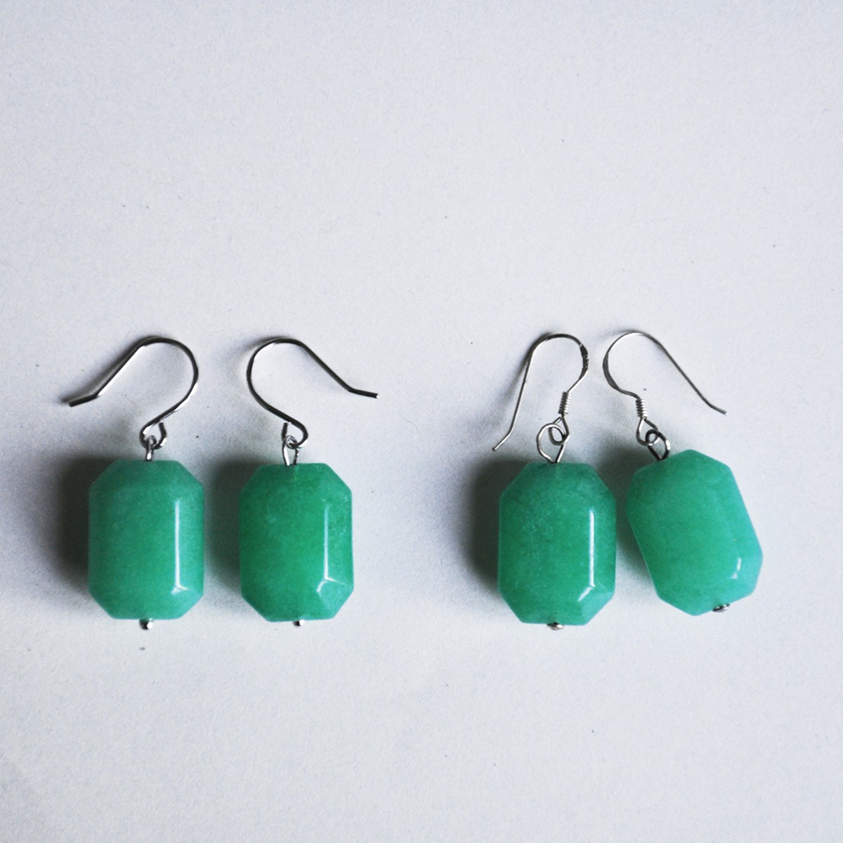 na.hili OHRRINGE "Jadefacetten" Edelstein Ohrschmuck in Weißgold silbern oder massiv 925 Silber