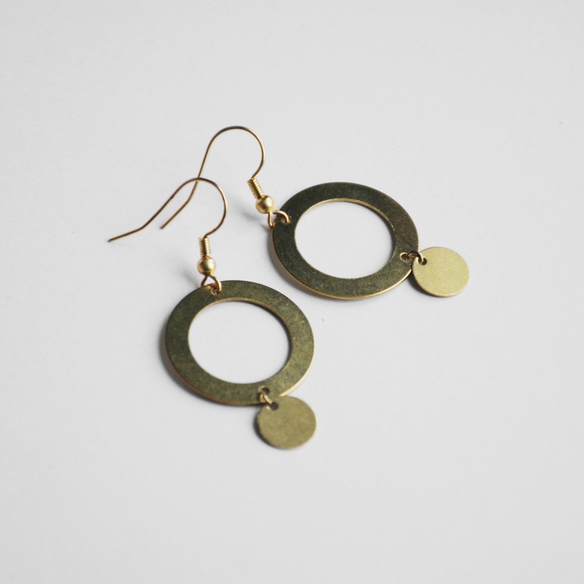 nahili OHRRINGE aus Messing "circleway" altgold Ohrschmuck 