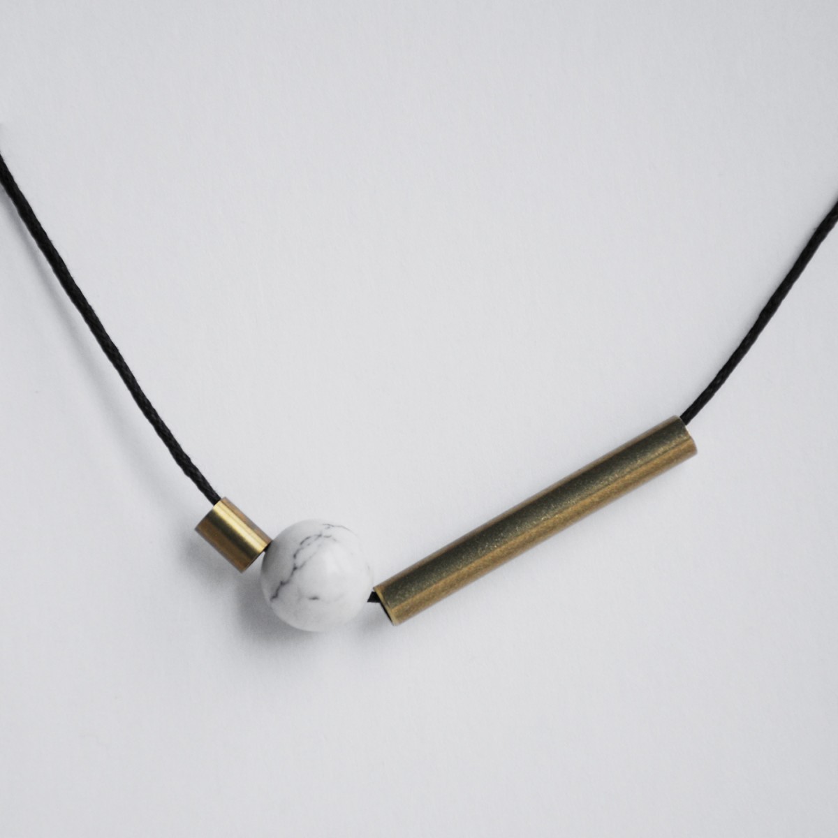 nahili KETTE "golden geo Marble" Messing Schmuck mit Naturstein Marmor oder Howlith