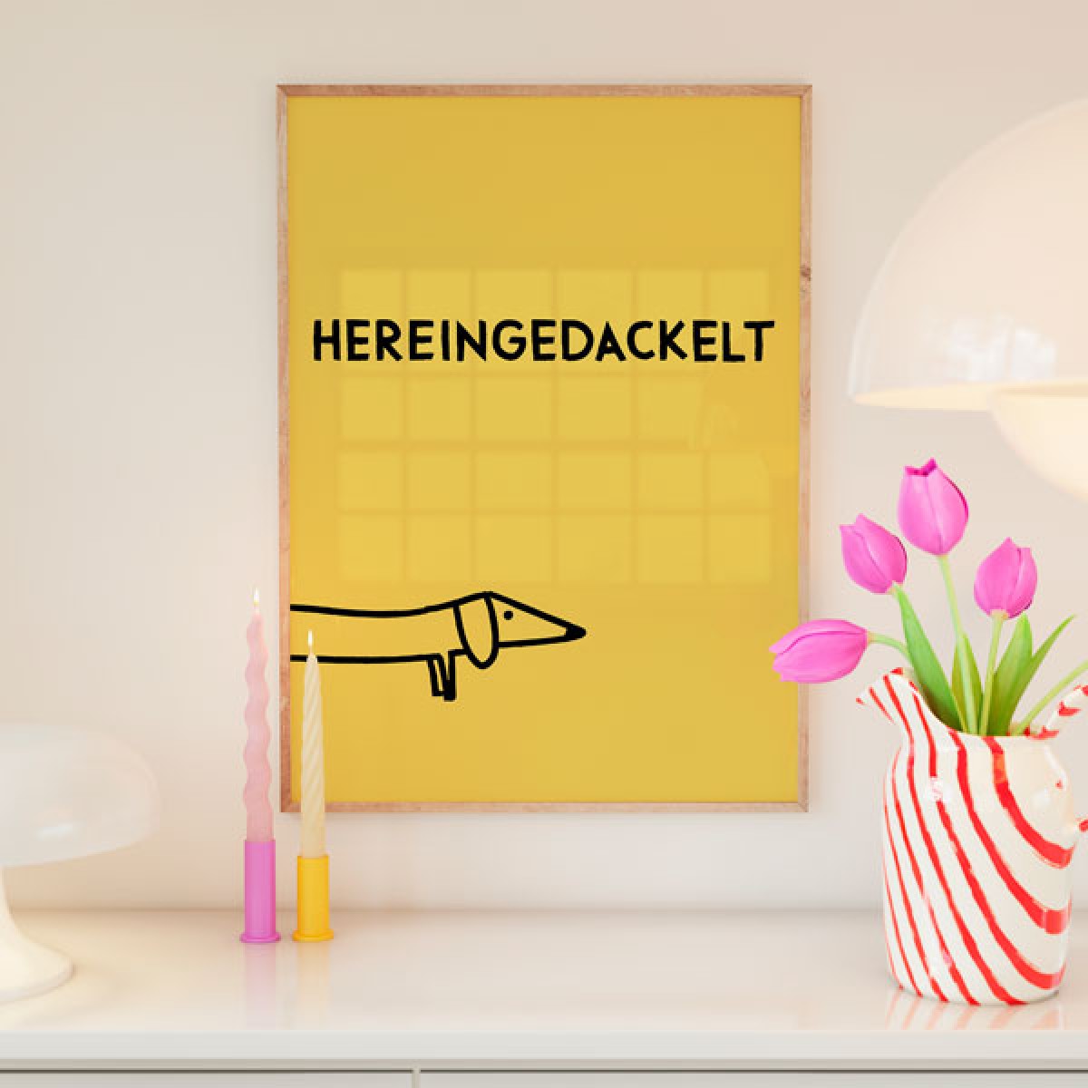 vonSUSI Fine Art Poster mit Dackel "Hereingedackelt" in gelb, Din A4-A1